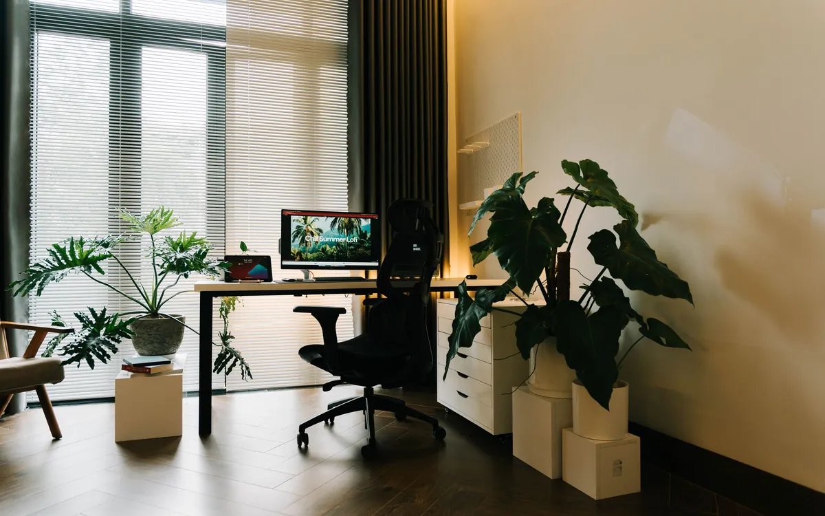 A bright study with a PC and plants